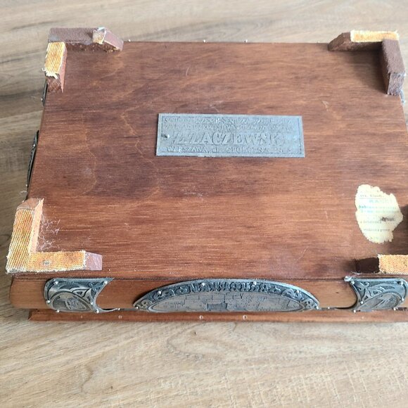 Vintage large Varsovia wooden jewelry box w pewter metal details by Zaczewski. - Picture 10 of 13